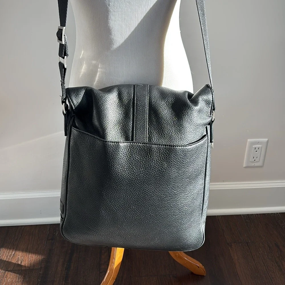 Bosca Pebbled Leather crossbody bag